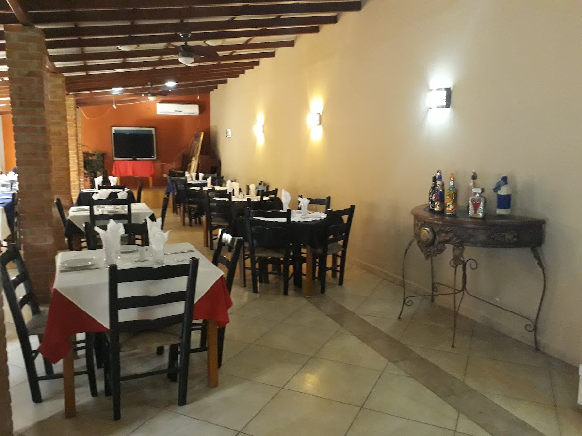 La Table De Caius
