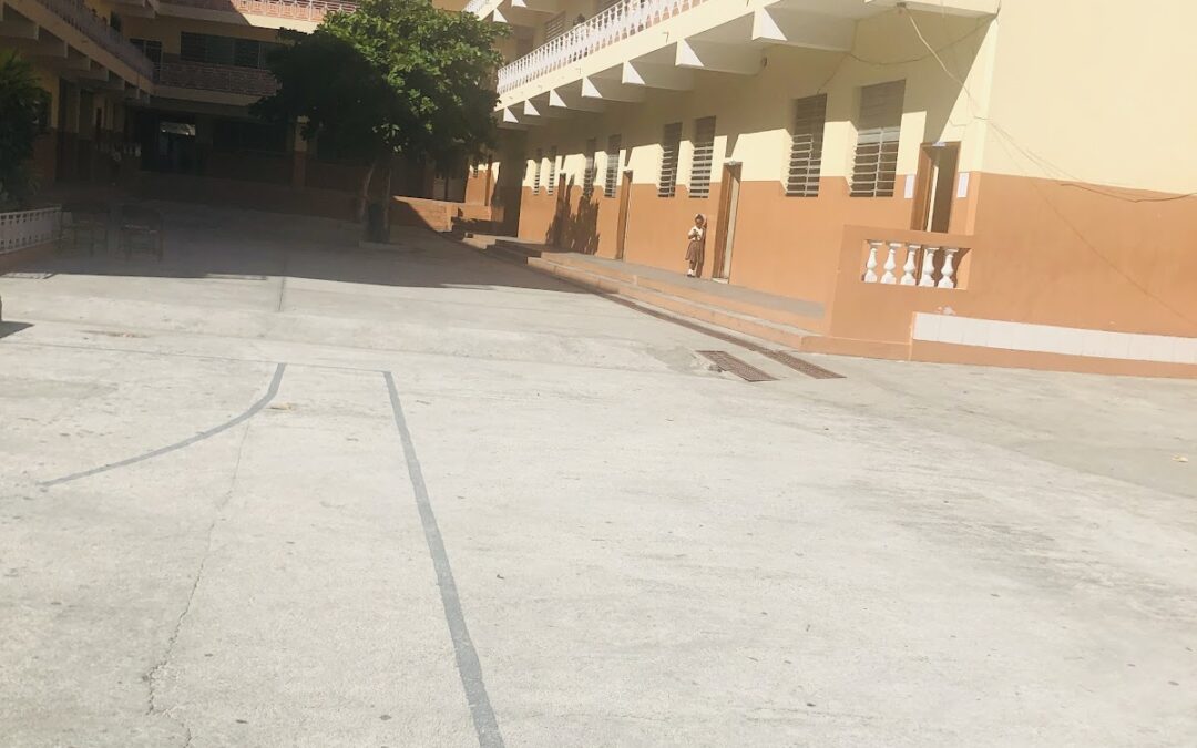 College Marie Esther – École à Port-au-Prince, Haïti