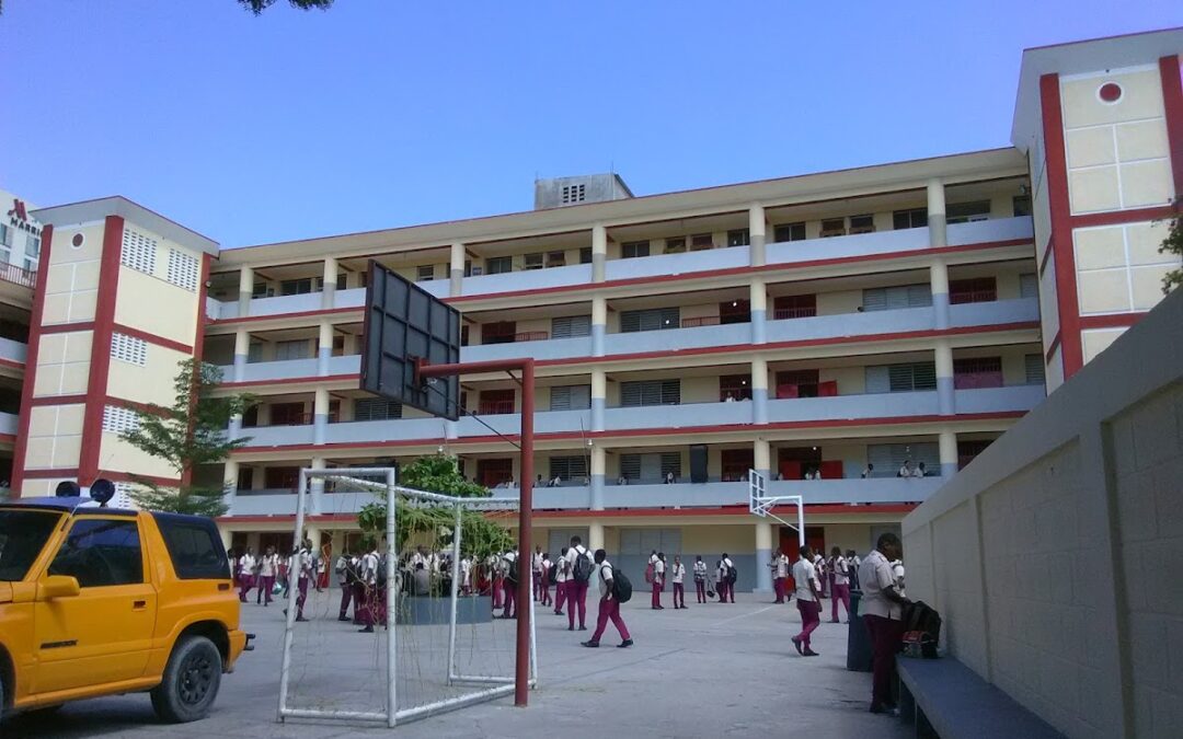 Collège Canado-Haïtien – École à Port-au-Prince