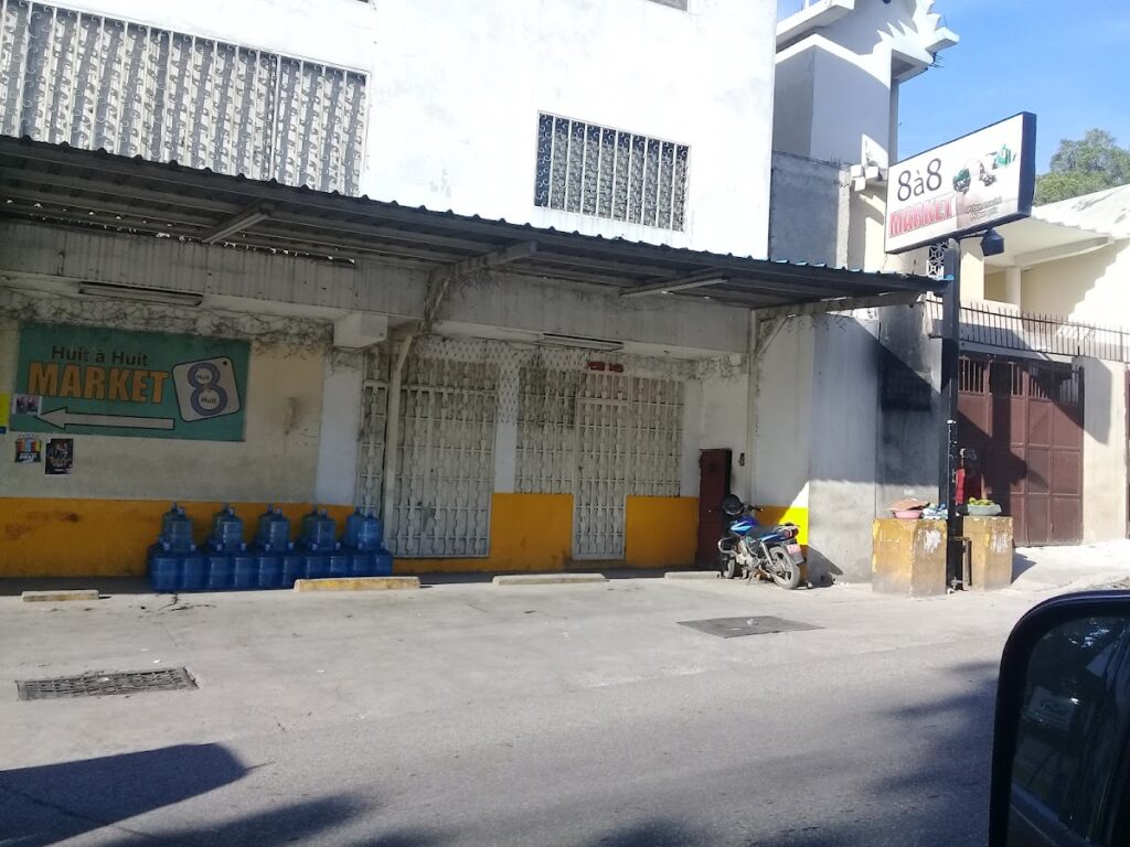 Huit a Huit Market – Supermarché à Port-au-Prince