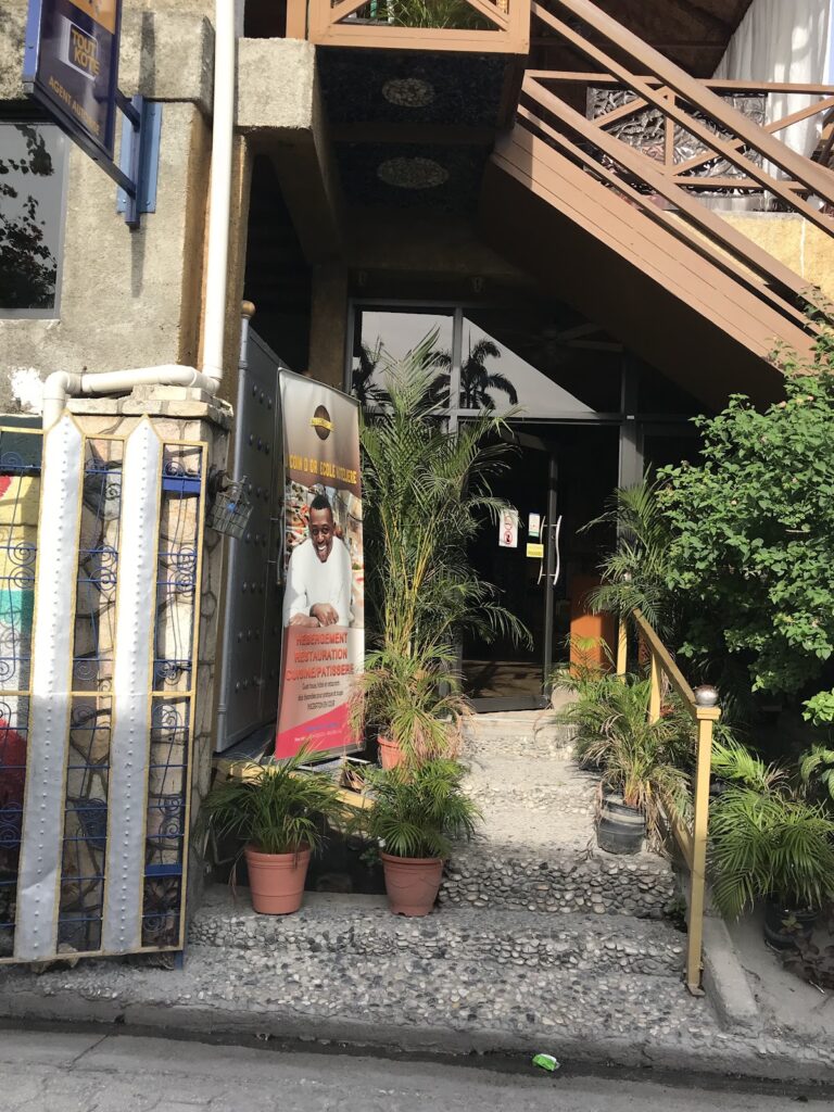 Coin D&rsquo;or Restaurant – Carrefour, Mahotiere | Haïti