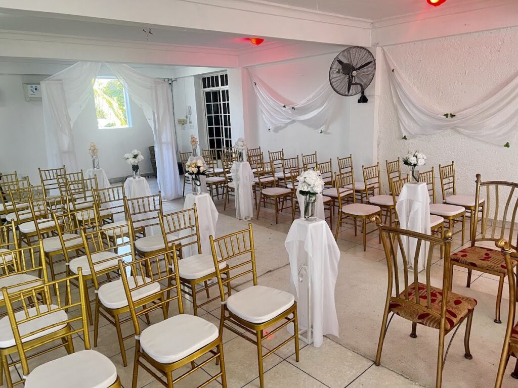 La Shekinah Hotel – Restaurant & Hôtel à Carrefour