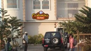 Carlomina Bar