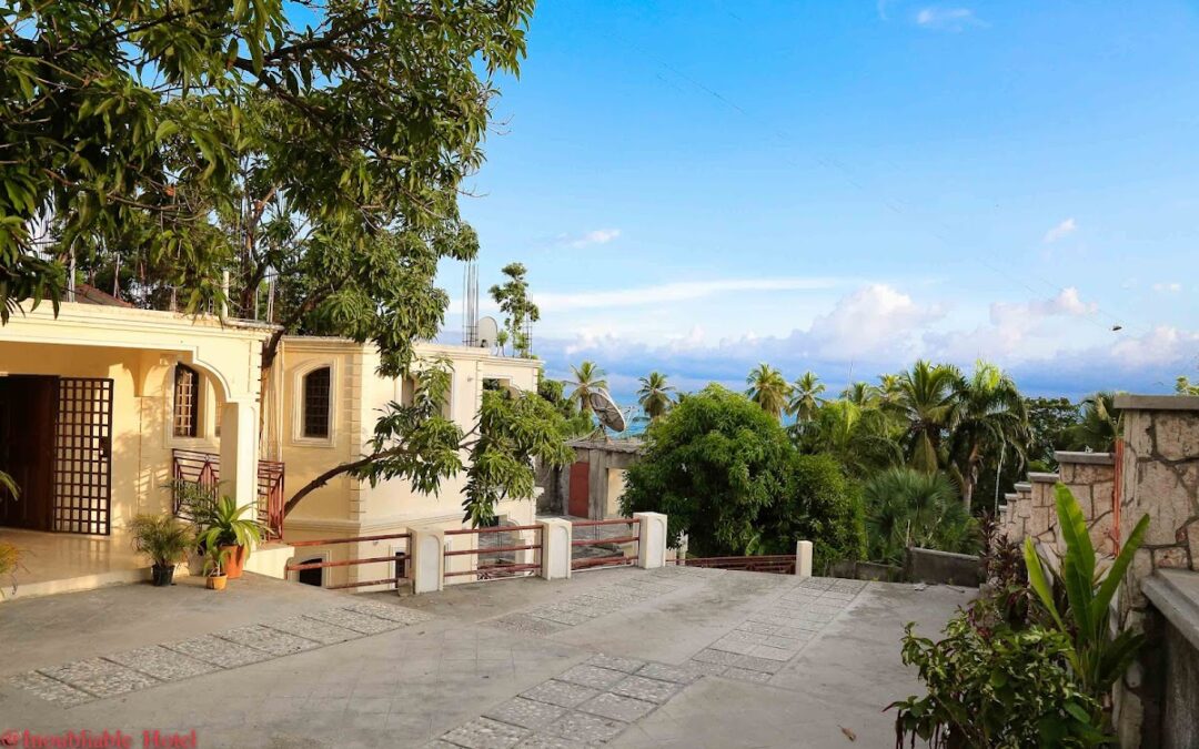 Inoubliable Hotel, Ti Mouillage ( Cayes-Jacmel, Haiti )