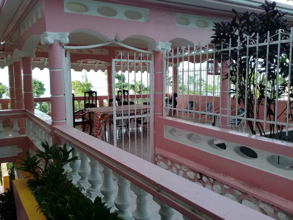 Hotel La Cabane