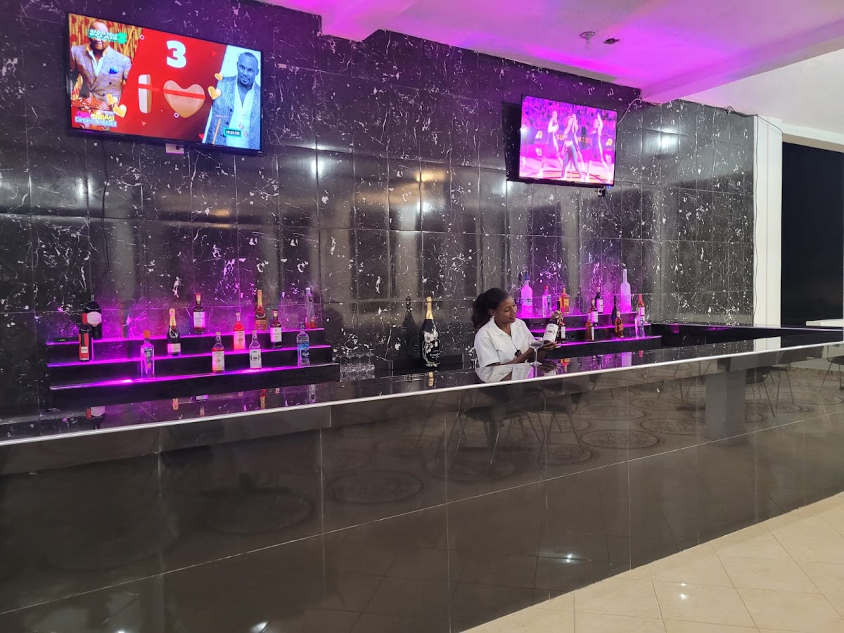 Eudo Restaurant & Lounge