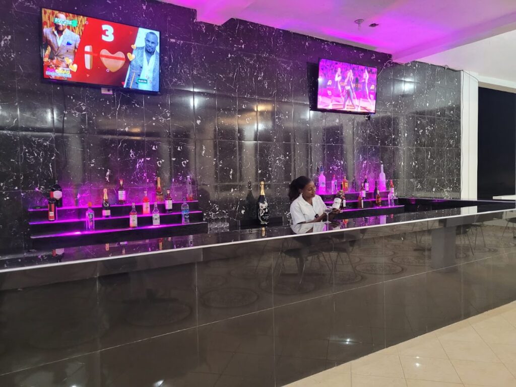Eudo Restaurant & Lounge