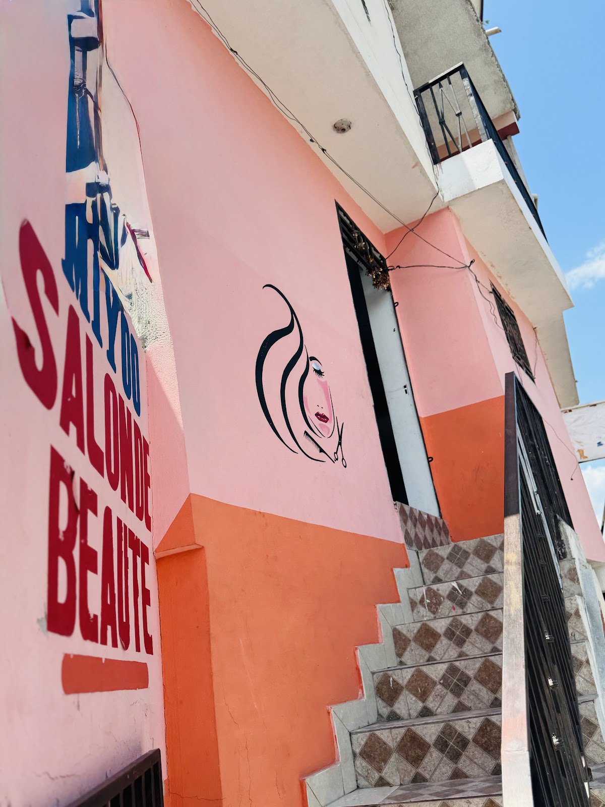Miyoo Salon de beauté & Barber shop