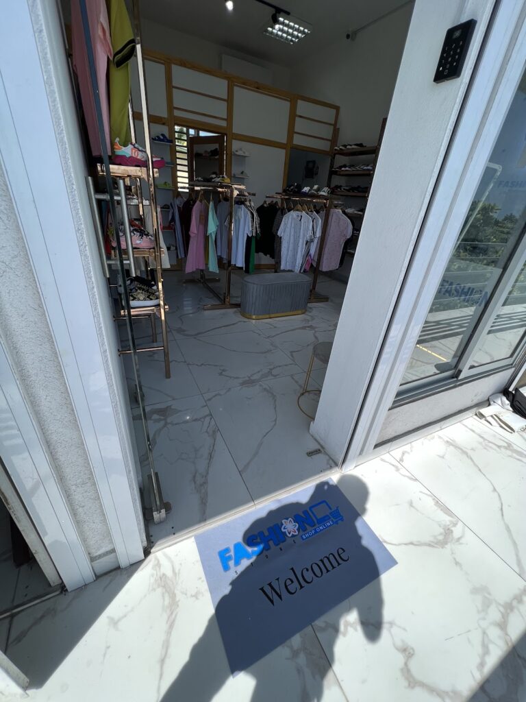 Fashion Store Haiti – Boutique de Vêtements à Delmas