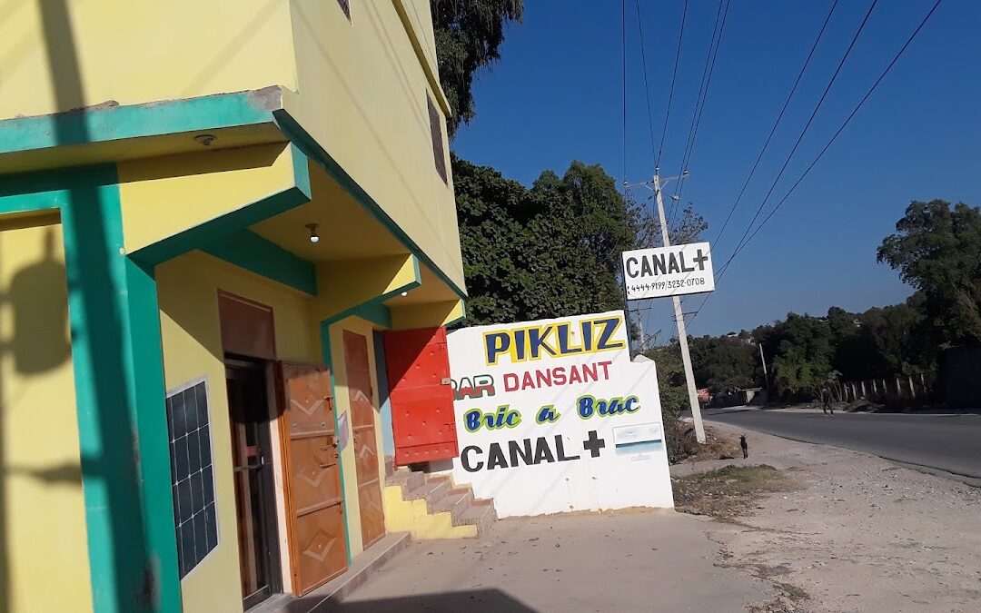 Pikliz Bar Resto Hotel – Restaurant à Gressier