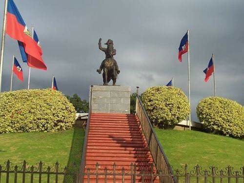 Champ de Mars – Attraction Touristique Port-au-Prince