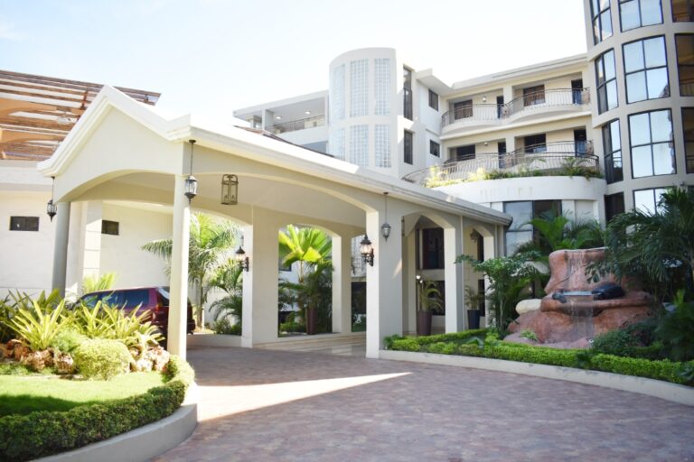 Constellation Hotel – Hébergement à Gressier, Haïti