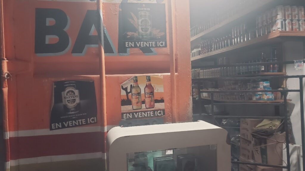 Mineyou Bar – Restaurant à Terrier Rouge, Haïti