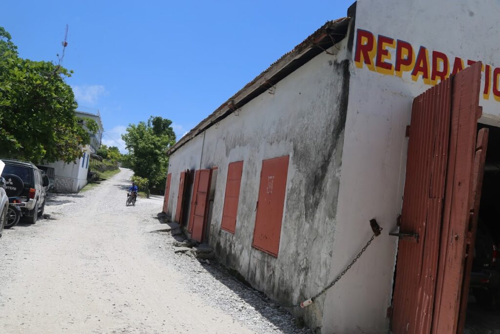 Garage Lumière – Réparation Auto Les Cayes