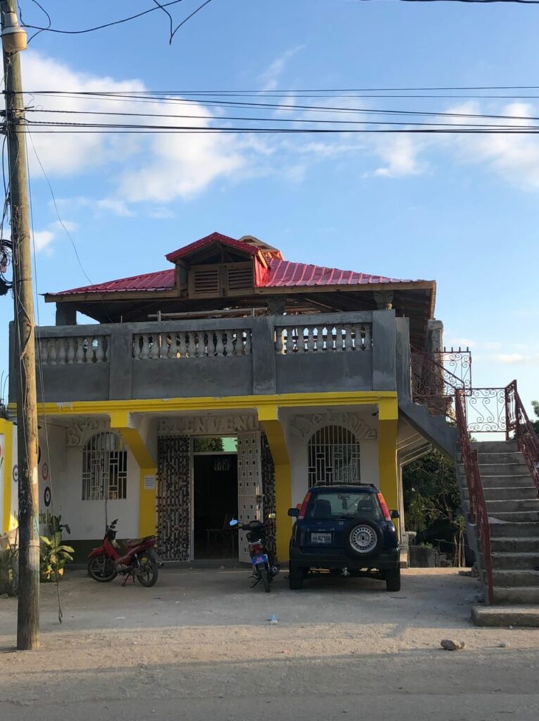 ZAKATAY Bar Club Resto – Baraderes, Haïti