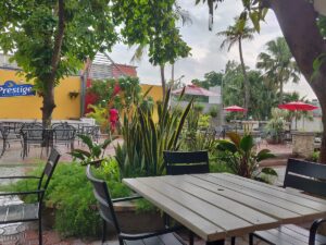 Kokoye Bar & Grill – Restaurant à Delmas, Port-au-Prince