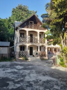 Taciana Hotel – Hébergement à Léogâne, Haïti