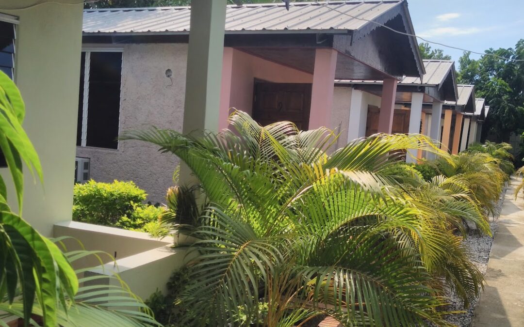 GARDERE HÔTEL – Hébergement à Léogâne, Résine