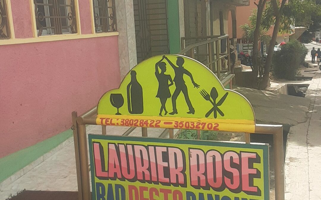 Laurier Rose Bar Restaurant Dansant à Pignon