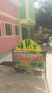 Laurier Rose Bar Restaurant Dansant à Pignon