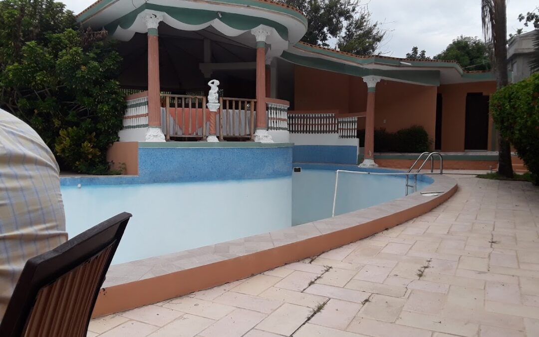 Wozo Plaza Hotel – Hébergement à Lascahobas, Haïti