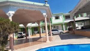 St Patrick Hotel – Restaurant à Anse-à-Pitres