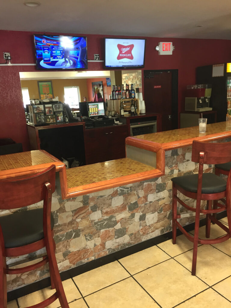 Clive&rsquo;s Cafe Little Haiti – Restaurant Haïtien Miami