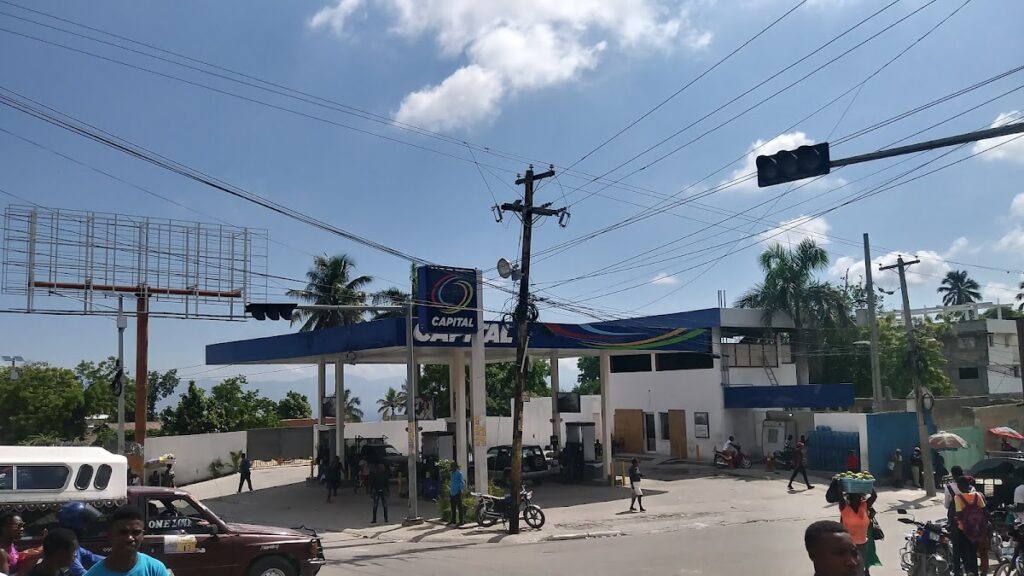 Pompe Gasoline Capital – Station Service à Pétion-Ville