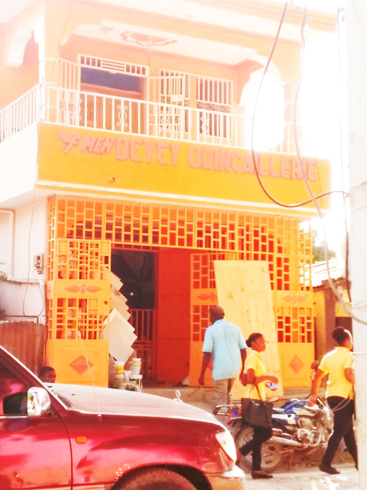 Men Devey Quincaillerie