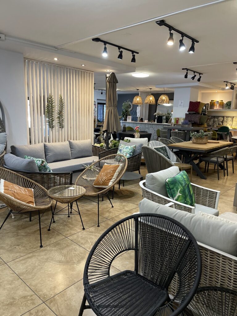 Nova Home Haiti – Meubles de Qualité à Pétion-Ville