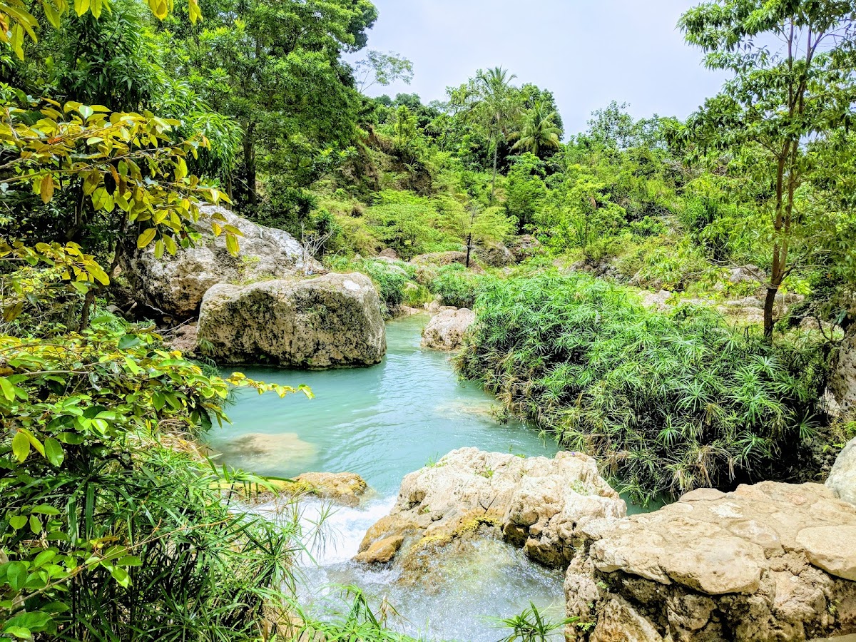 Bassin-Bleu Waterfall