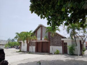 Premiere Eglise de Dieu des Cayes – Église Chrétienne