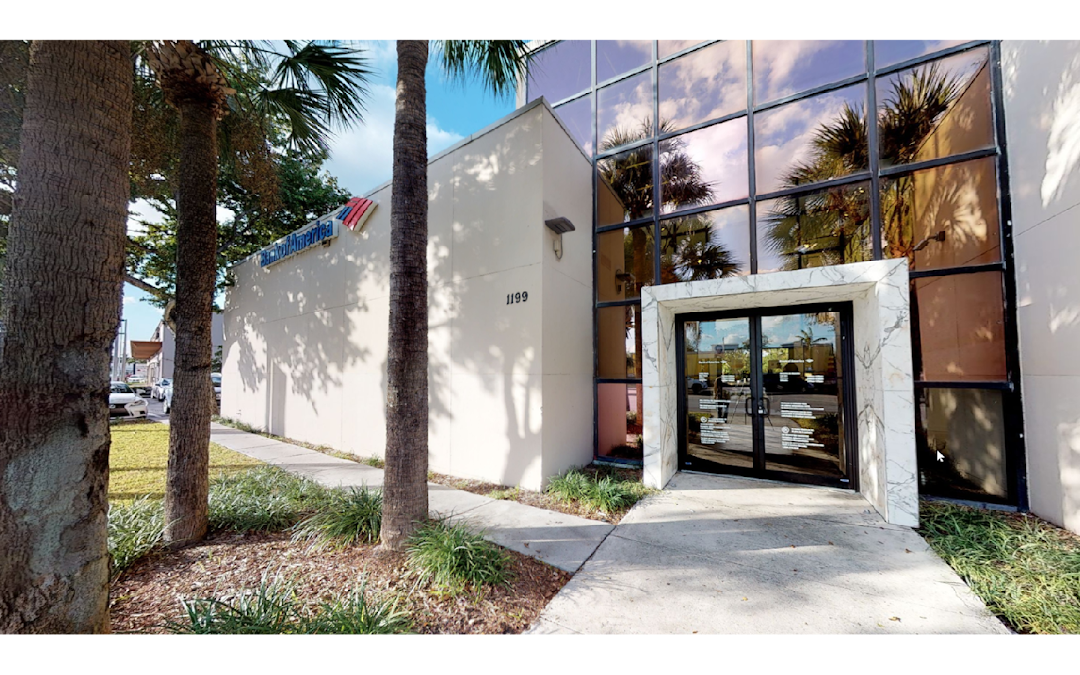 Bank of America (with Drive-thru ATM)