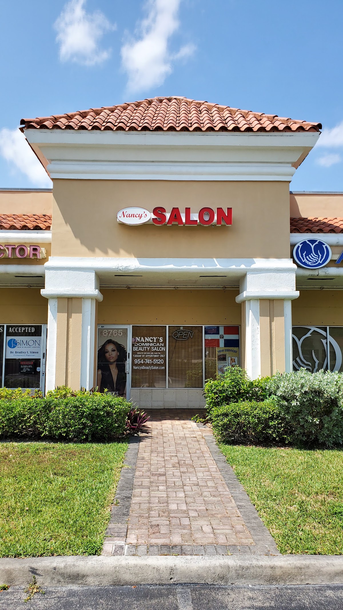 NANCY'S BEAUTY SALON