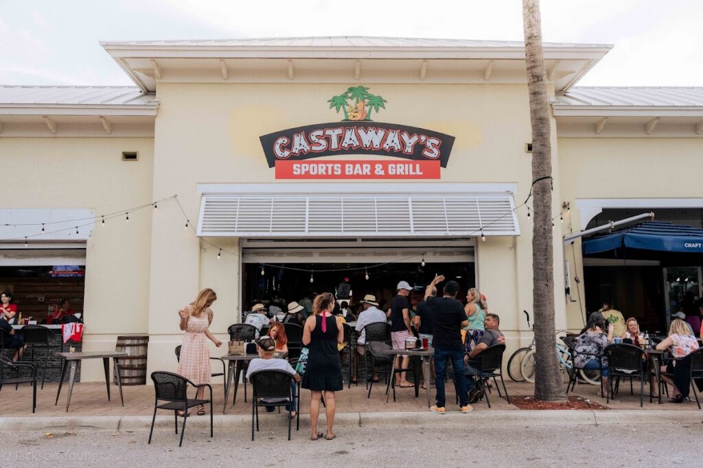 Castaway&rsquo;s Sports Bar & Grill Singer Island